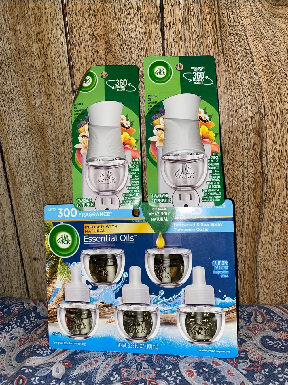 Turquoise Oasis Essential Oils Plug-In Warmer and Refills
